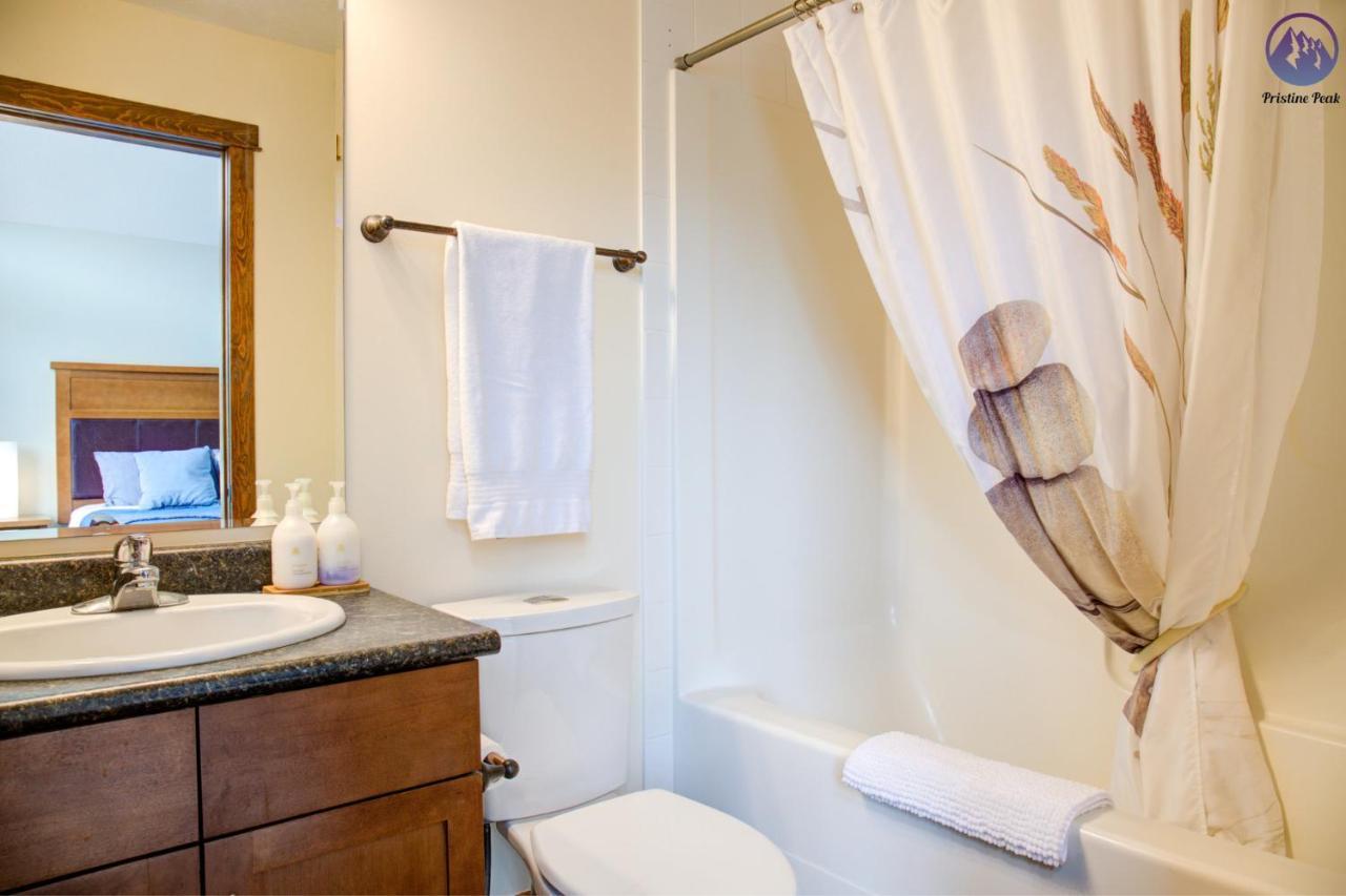 Fire Mountain Two Bedroom Condo Canmore Luaran gambar
